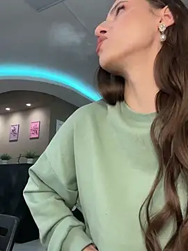 Snapshot of yourselenaa chatting on December 2025 02:13:02 PM yourselenaa online show from December 2025 02:13:02 PM