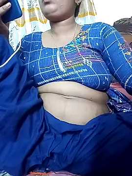 Snapshot of CuteMahi1 chatting on November 2025 04:29:01 PM CuteMahi1 online show from November 2025 04:29:01 PM