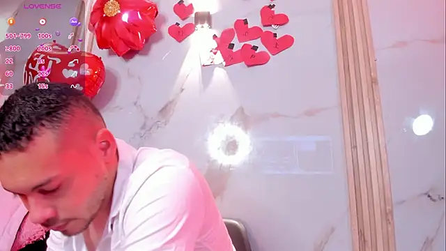 Aron and molly online show from February 2026 12:14:02 PM