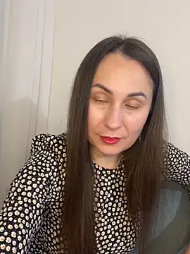 Snapshot of NikaGold7725 chatting on November 2025 09:02:02 PM NikaGold7725 online show from November 2025 09:02:02 PM