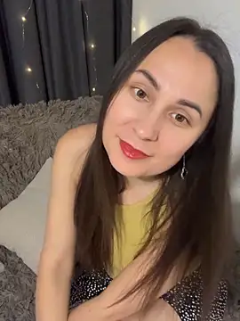 Snapshot of NikaGold7725 chatting on November 2025 05:34:02 PM NikaGold7725 online show from November 2025 05:34:02 PM