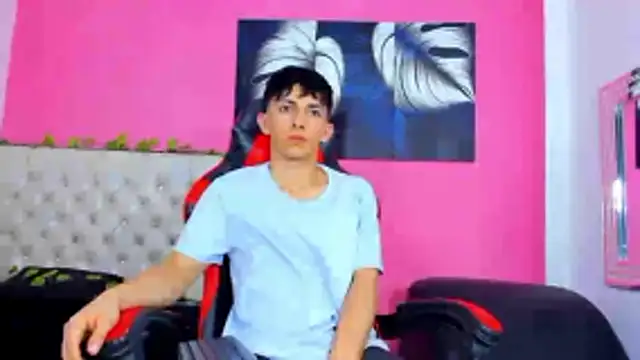 ElanGiraldo online show from November 2025 10:41:01 PM