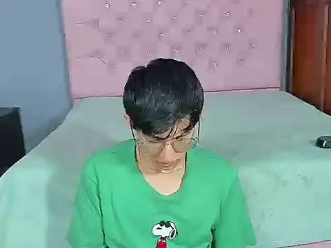 ElanGiraldo online show from January 2026 10:57:02 PM