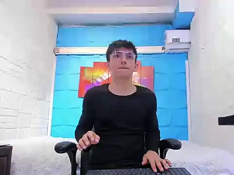 ElanGiraldo online show from February 2026 09:00:01 PM