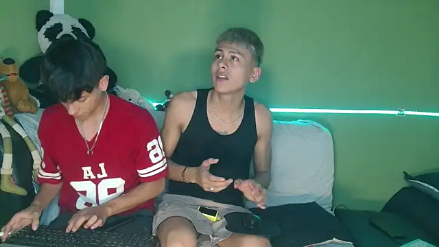 Kurt williams1 online show from December 2025 07:53:02 PM