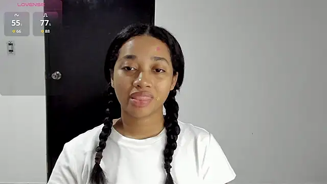 Snapshot of _sweetBlair_ chatting on November 2025 08:14:01 AM sweetBlair online show from November 2025 08:14:01 AM