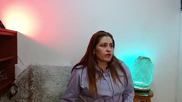 dayan hanks online show from February 2026 03:44:01 AM