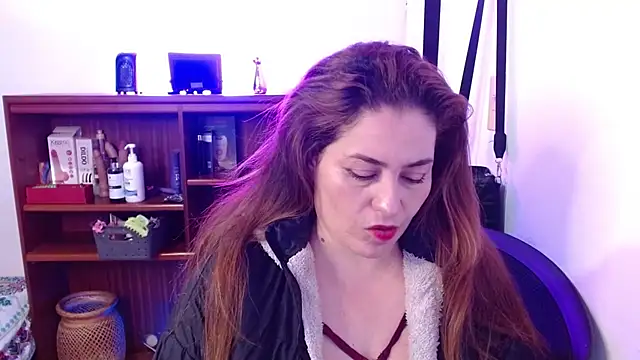 dayan hanks online show from March 2026 02:45:02 AM