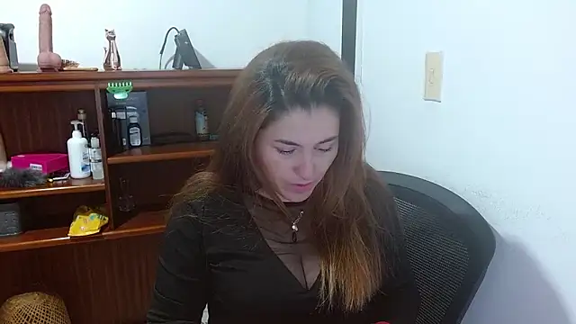 dayan hanks online show from April 2026 02:25:02 AM