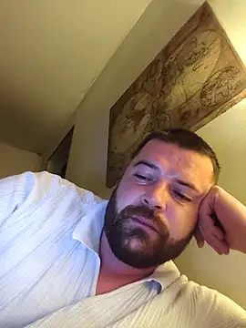 Snapshot of tomluckies chatting on November 2025 05:06:01 AM tomluckies online show from November 2025 05:06:01 AM