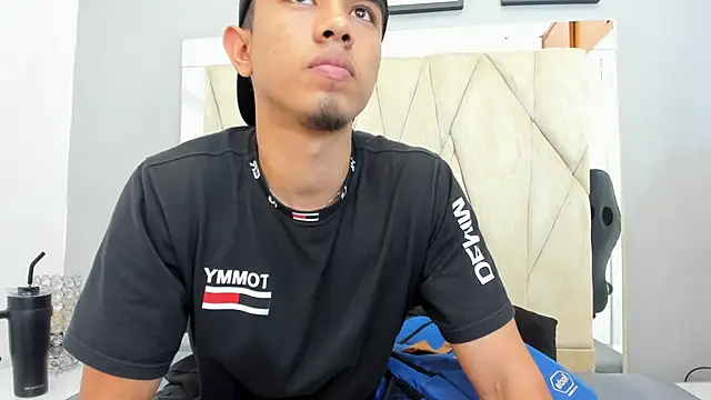 Ashton  Montana online show from November 2025 08:29:02 PM