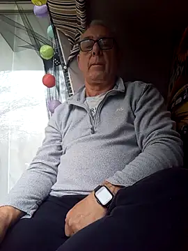 andy-1961 online show from December 2025 02:33:01 PM