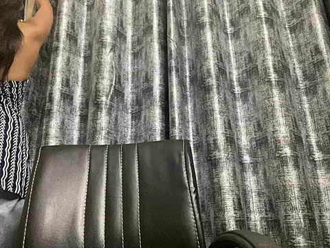 Snapshot of SEXY_PRIYA83 chatting on June 2026 07:01:01 PM SEXY PRIYA83 online show from June 2026 07:01:01 PM
