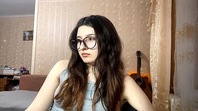 Snapshot of DonnieBooton chatting on November 2025 01:33:02 PM DonnieBooton online show from November 2025 01:33:02 PM