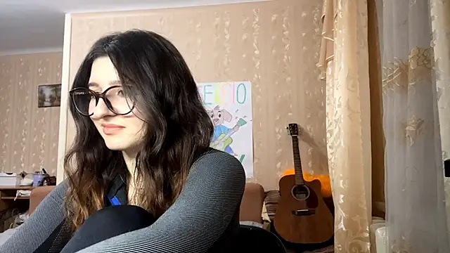 Snapshot of DonnieBooton chatting on December 2025 01:16:02 PM DonnieBooton online show from December 2025 01:16:02 PM