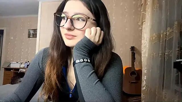 Snapshot of DonnieBooton chatting on December 2025 01:53:01 PM DonnieBooton online show from December 2025 01:53:01 PM