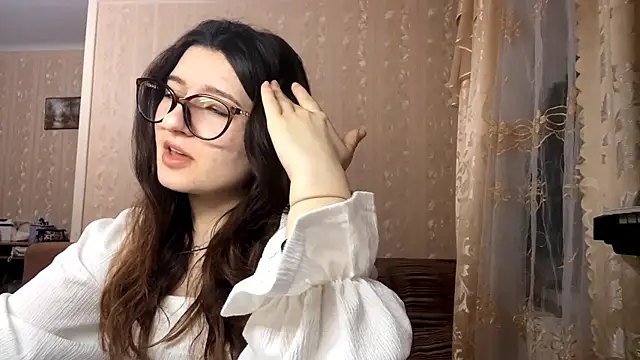 Snapshot of DonnieBooton chatting on December 2025 01:28:01 PM DonnieBooton online show from December 2025 01:28:01 PM