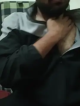 Snapshot of MrToxxic chatting on November 2025 05:53:01 PM MrToxxic online show from November 2025 05:53:01 PM