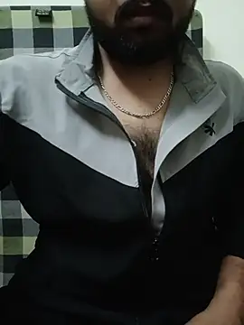 Snapshot of MrToxxic chatting on November 2025 05:45:03 PM MrToxxic online show from November 2025 05:45:03 PM