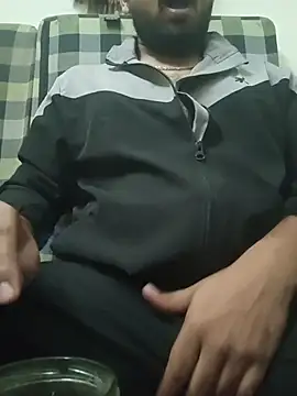 Snapshot of MrToxxic chatting on November 2025 05:13:02 PM MrToxxic online show from November 2025 05:13:02 PM