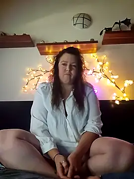 Persephone CH off online show from November 2025 02:49:01 PM