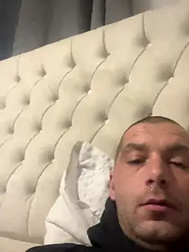 Kinkycouple142 online show from November 2025 03:45:01 PM