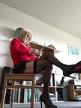 simone xdressing online show from March 2025 10:11:01 AM