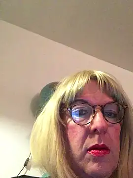 simone xdressing online show from April 2026 11:47:02 PM