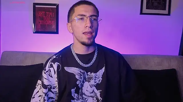 Snapshot of AresMassimoX chatting on February 2026 12:43:02 PM AresMassimoX online show from February 2026 12:43:02 PM