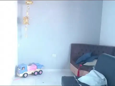 Sra Angelina online show from December 2025 01:28:02 PM