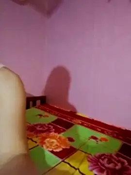 Cloud-wh online show from December 2025 03:22:02 AM