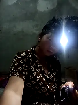 vangkt-cute online show from March 2026 06:35:02 PM