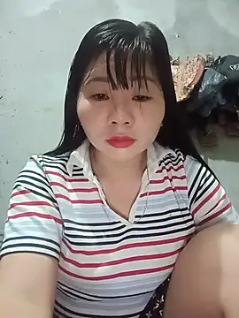 Snapshot of vangkt-cute chatting on May 2026 06:38:02 PM vangkt-cute online show from May 2026 06:38:02 PM