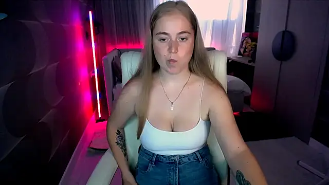 Snapshot of Kate_Moan chatting on July 2026 05:23:02 AM Kate Moan online show from July 2026 05:23:02 AM
