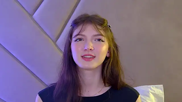 Snapshot of SophiaProve chatting on May 2026 04:36:02 PM SophiaProve online show from May 2026 04:36:02 PM