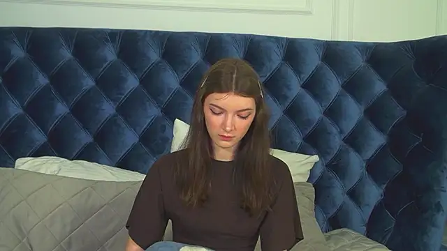 Snapshot of SophiaProve chatting on May 2026 04:23:02 PM SophiaProve online show from May 2026 04:23:02 PM