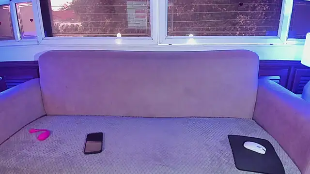 ReiAyanamy online show from March 2026 09:08:01 PM