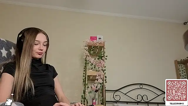 HoaPatton online show from December 2025 12:12:02 PM