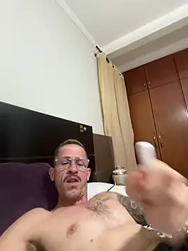 Lucasjandre online show from May 2026 12:40:02 AM