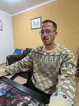 Lucasjandre online show from June 2026 01:39:01 AM