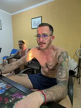 Lucasjandre online show from June 2026 08:22:02 PM