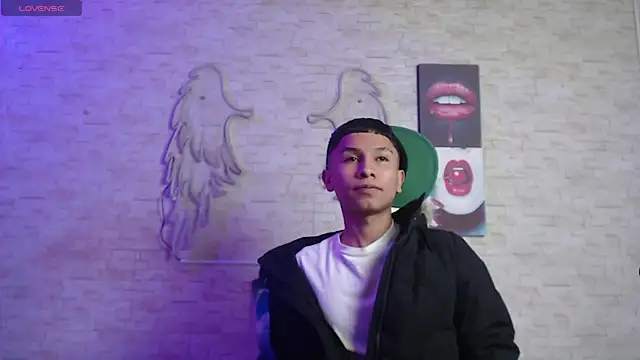 axel milo kairo and noa online show from February 2026 04:55:01 PM