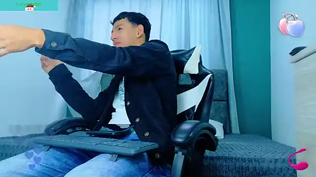 Snapshot of FelipeGonzalezz chatting on November 2025 01:32:02 PM FelipeGonzalezz online show from November 2025 01:32:02 PM