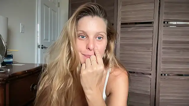 Snapshot of prettylittlekittycat chatting on June 2026 10:47:02 PM prettylittlekittycat online show from June 2026 10:47:02 PM