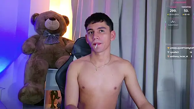 Snapshot of estebanperez_26 chatting on June 2026 11:31:02 PM estebanperez 26 online show from June 2026 11:31:02 PM