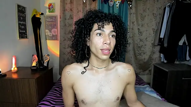 Angel White25 online show from July 2026 10:33:01 PM