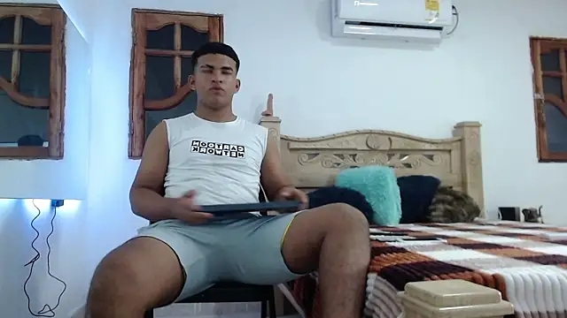 mathews    online show from November 2025 02:33:01 AM