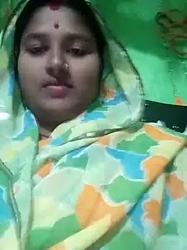 Snapshot of Hotty_medam chatting on November 2025 01:44:01 PM Hotty medam online show from November 2025 01:44:01 PM