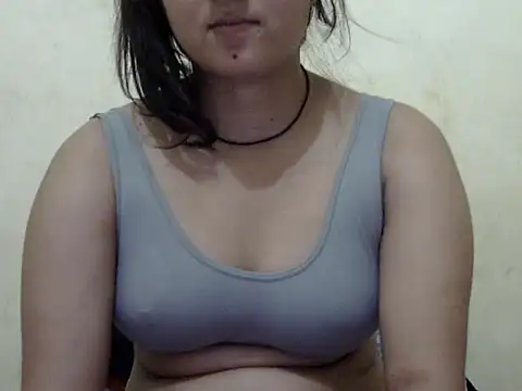 Snapshot of Anika_Singh chatting on May 2026 03:53:02 PM Anika Singh online show from May 2026 03:53:02 PM