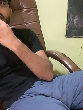 hotyyyyjonny online show from April 2026 04:54:01 PM